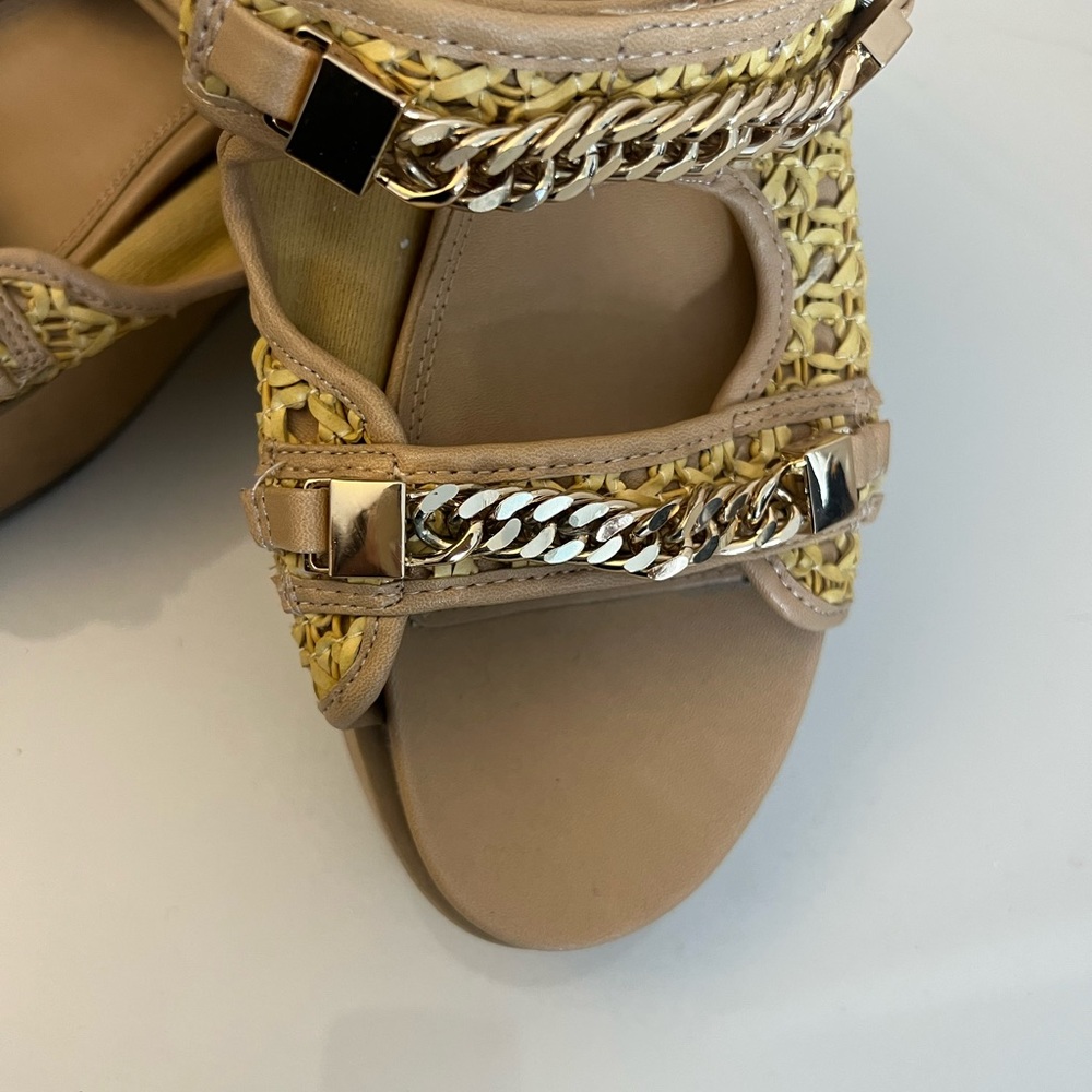 Asos design sandals. Worn once!❤️